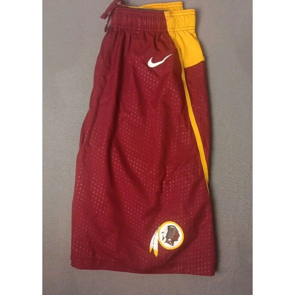 Nike Washington Redskins Shorts Mens M Maroon NFL On Field Training Discontinued